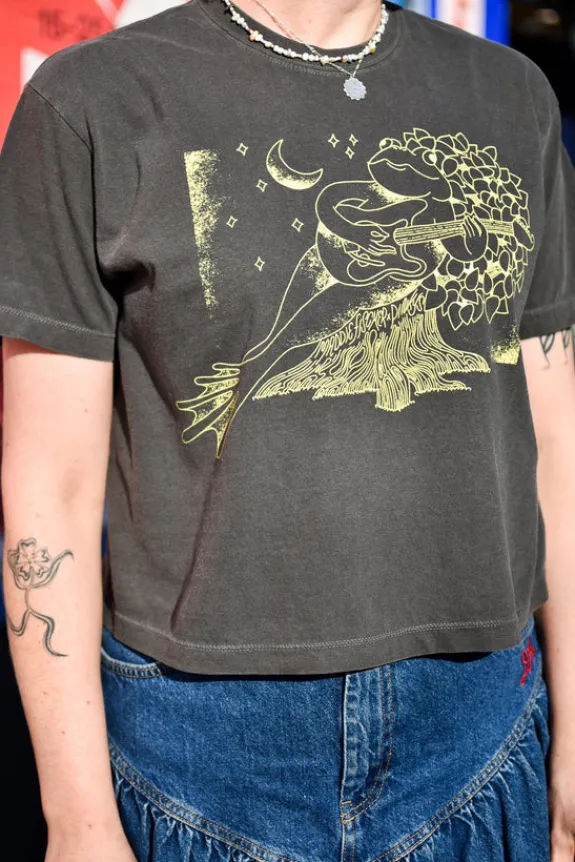 Maddie Fischer x Pinky's - Frog in the Moonlight tee | Accessories & Clothing